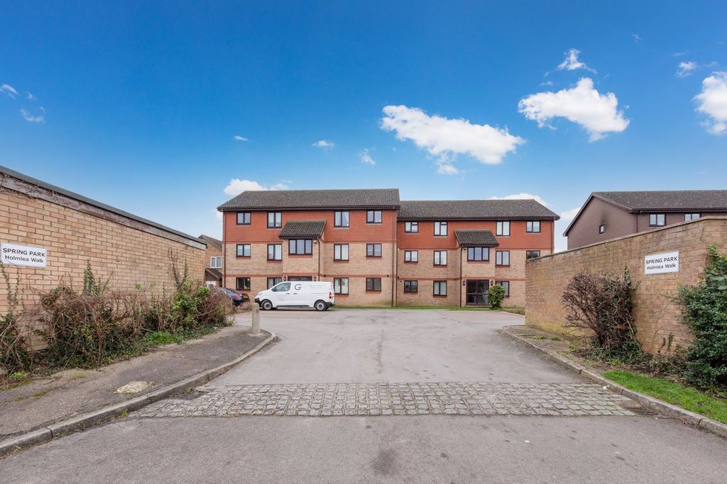 Property photo 2 of 8