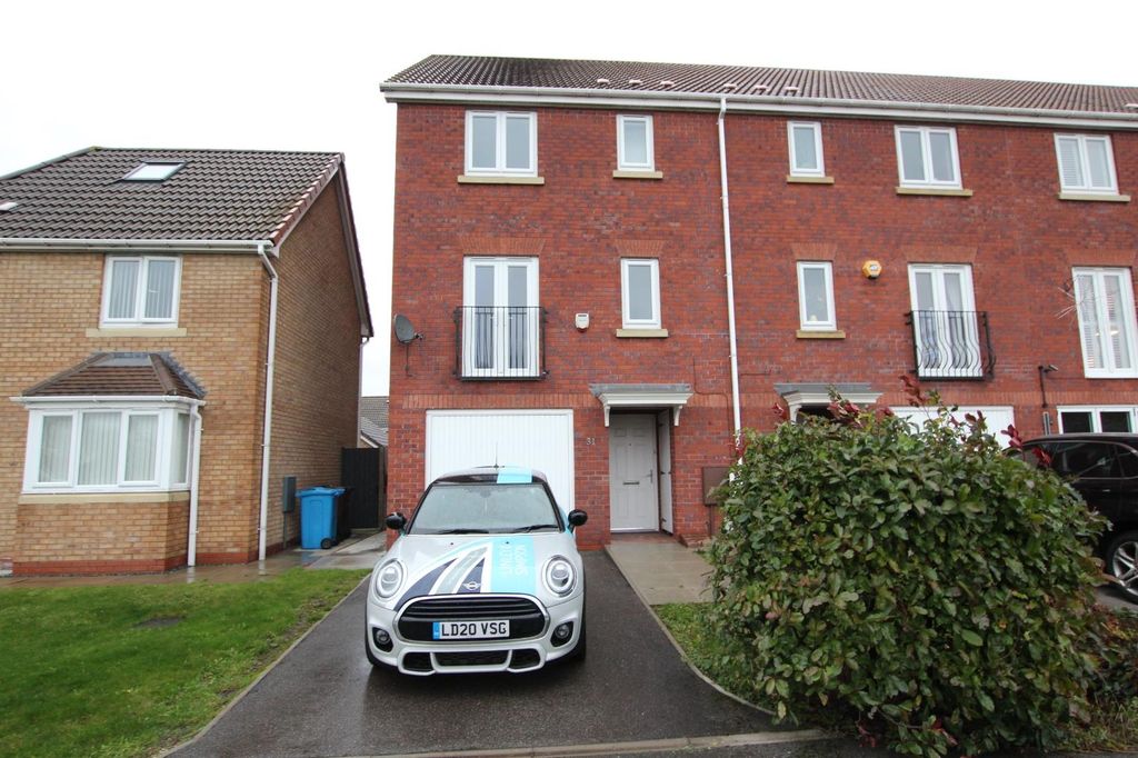 Property photo 1 of 14 External