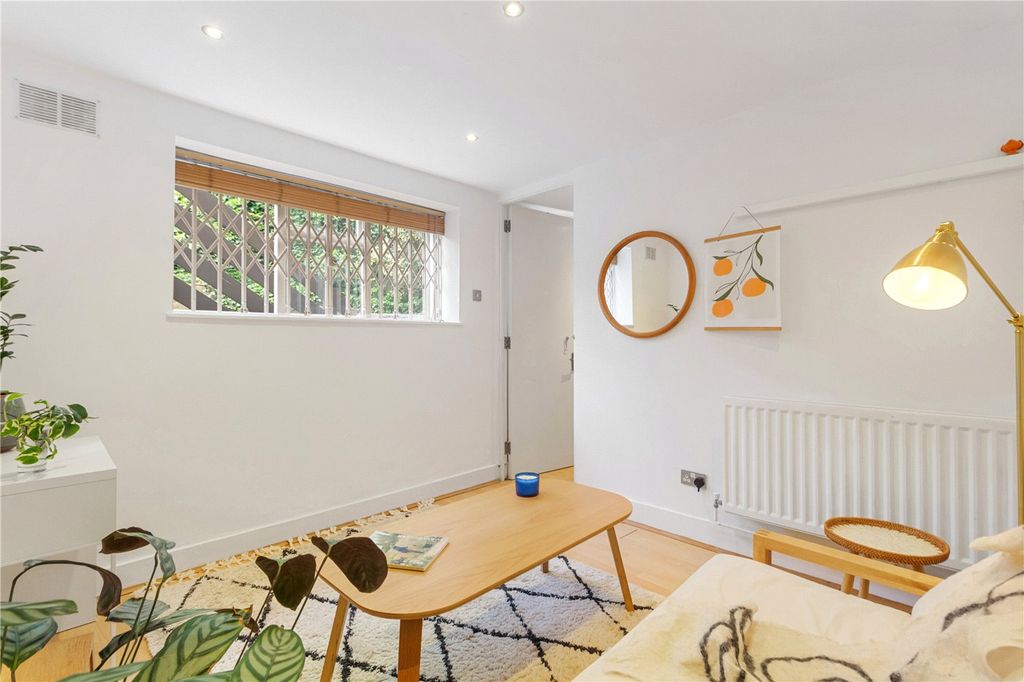 Property photo 3 of 12 Picture No. 22