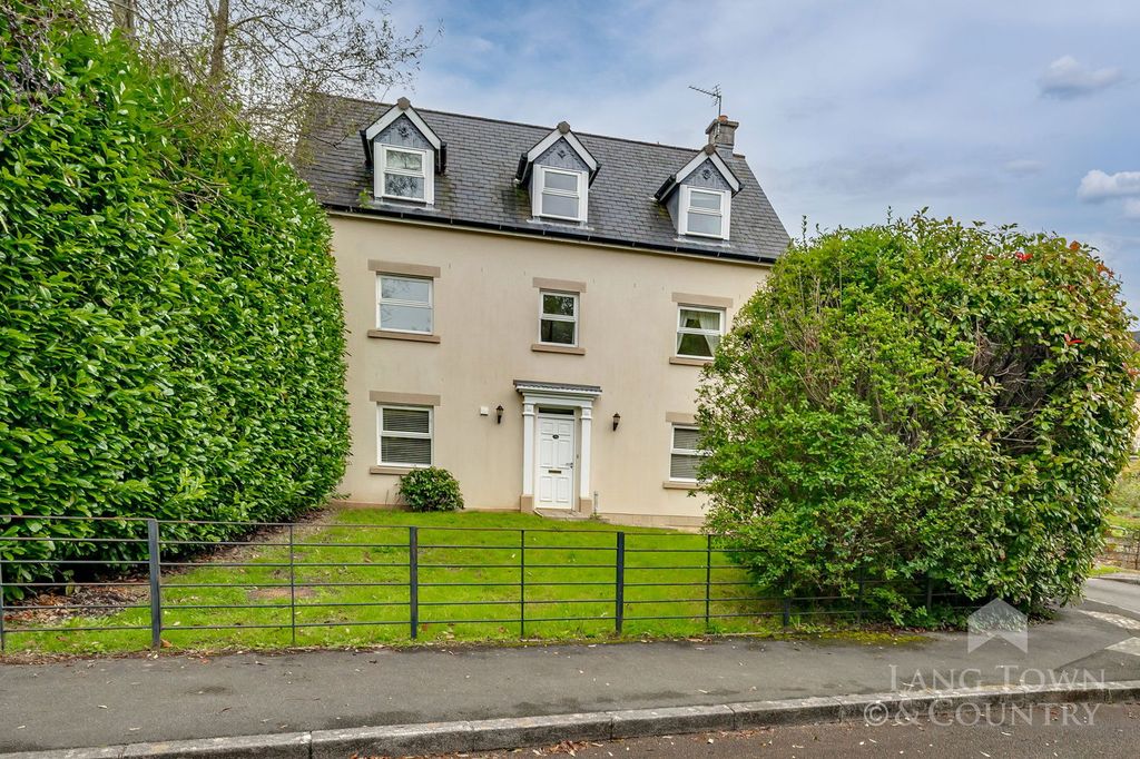 Property photo 1 of 23