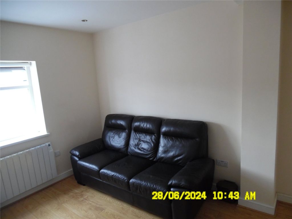 Property photo 2 of 8 Picture No. 07