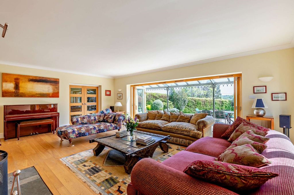 Additional image 10 of 6 bed detached house for saleHewshott Lane, Liphook, Hampshire GU30