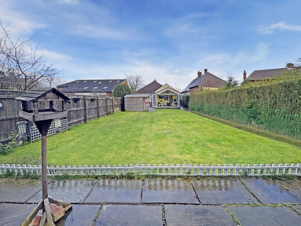 Property photo 2 of 35
