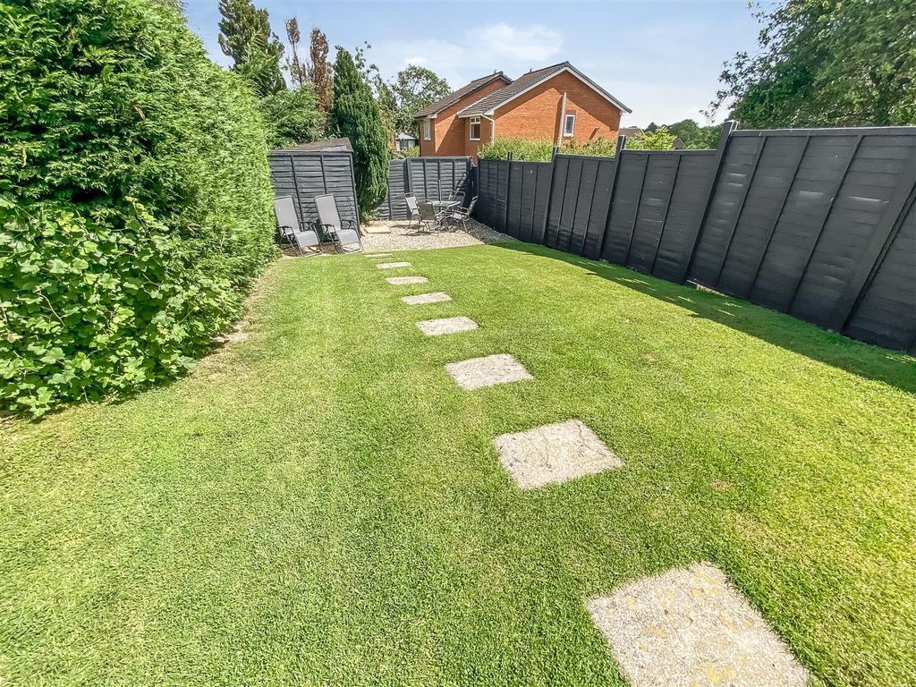 Property photo 3 of 11 Rear Garden (2).Jpg