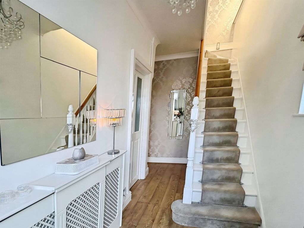 Property photo 3 of 32