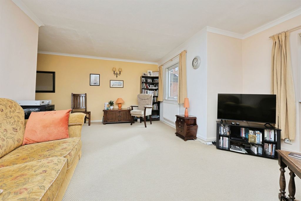 Property photo 3 of 18