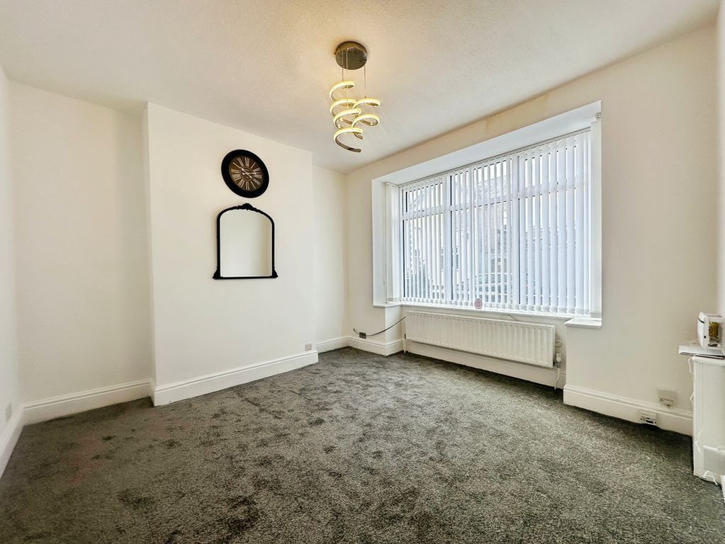 Property photo 2 of 9 Lounge