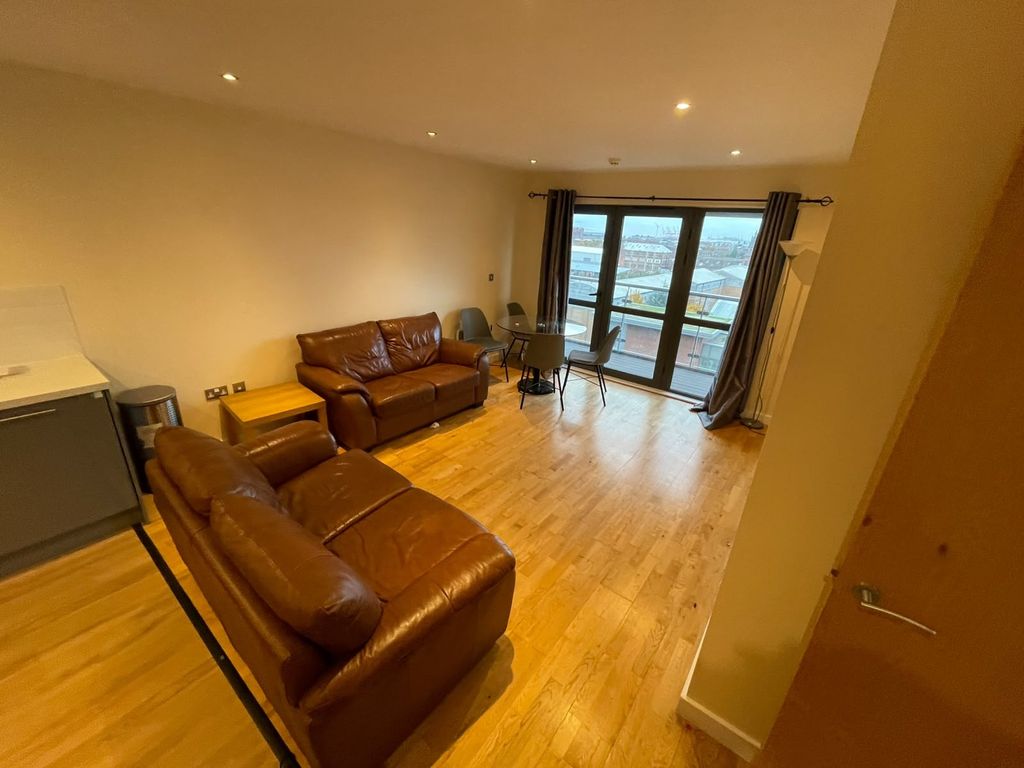 Property photo 2 of 8