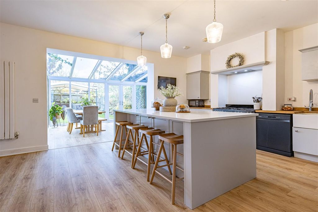 Property photo 3 of 30 3, Nuthatch (5).Jpg