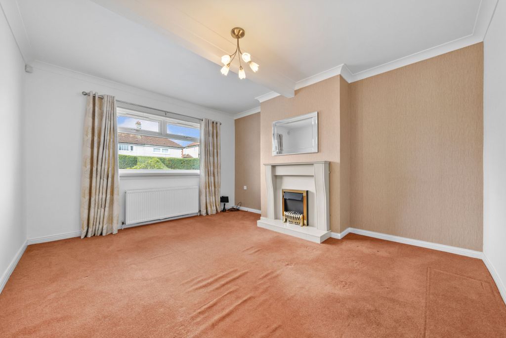 Property photo 2 of 31