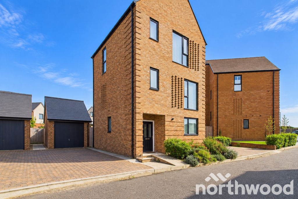 Property photo 1 of 31