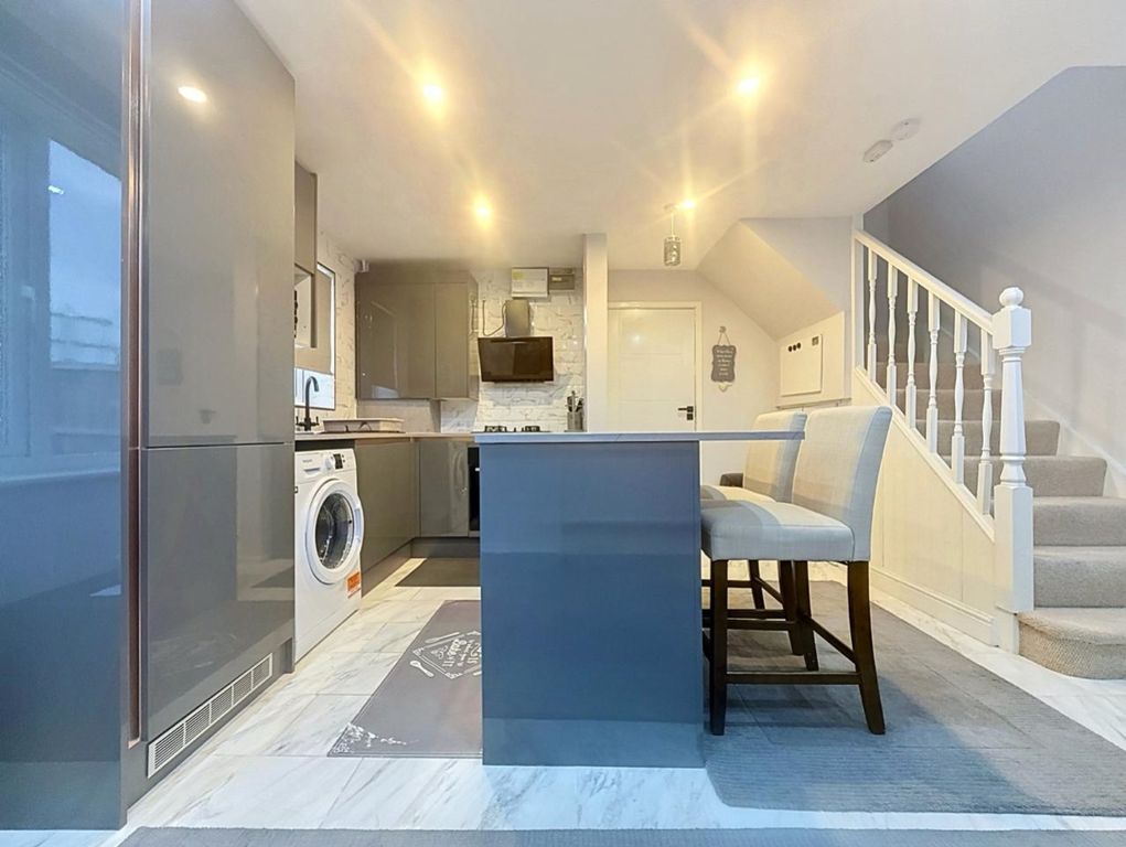 Property photo 2 of 13 3 MC 2