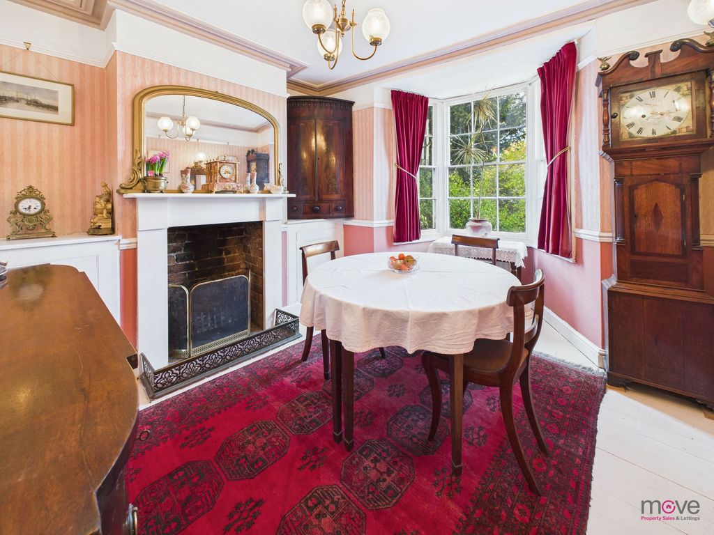 Property photo 2 of 11 Dining Room