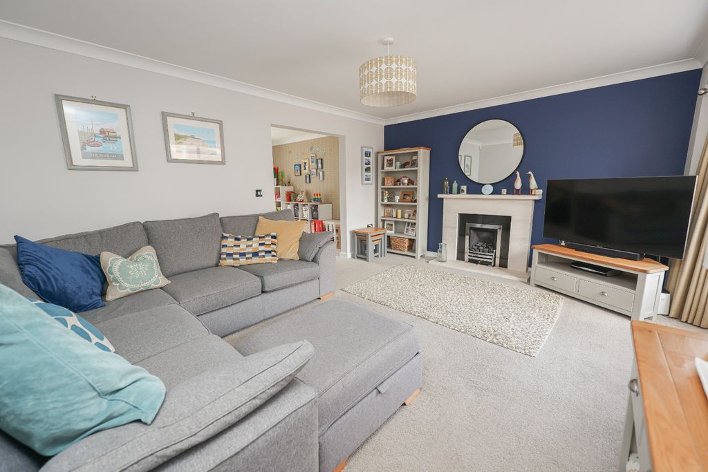 Property photo 3 of 35 4585982