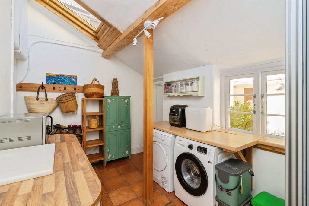 Additional image 12 of 4 bed semi-detached house for saleCourtenay Road, Newton Abbot TQ12