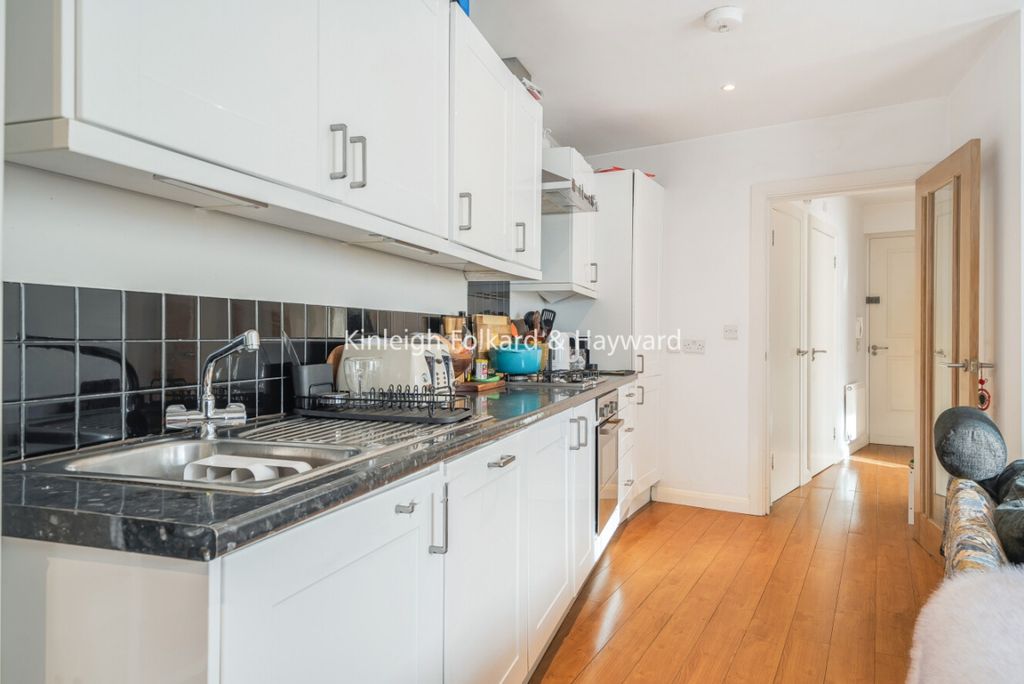 Property photo 2 of 10 Fcbd0033-F251-41Eb-A
