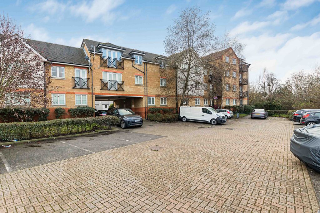 Property photo 1 of 15