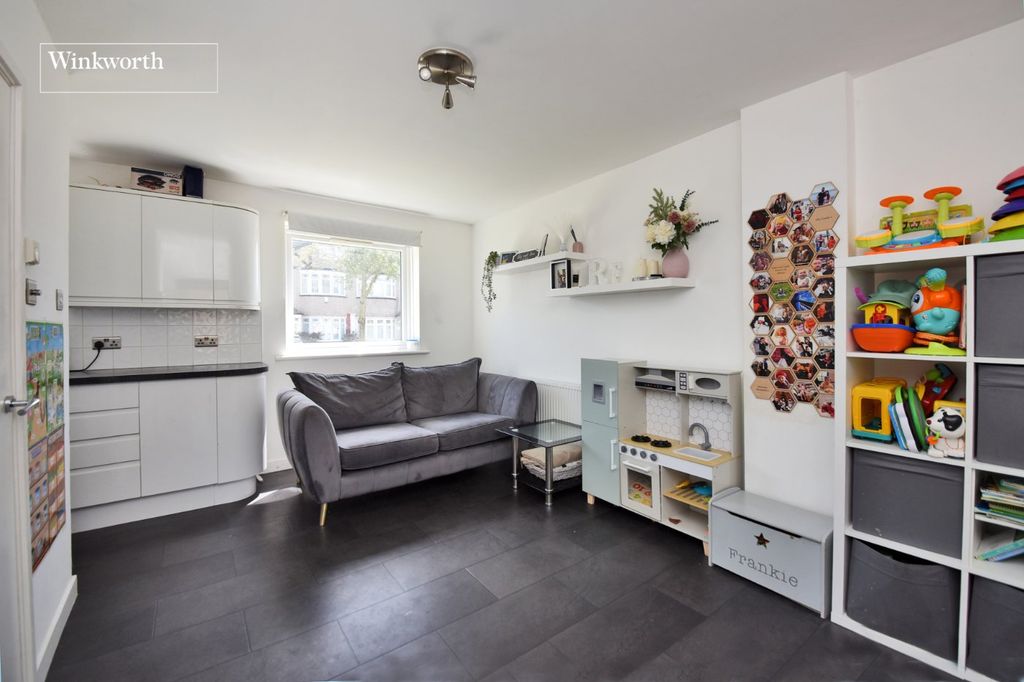 Property photo 1 of 10 Picture No. 06