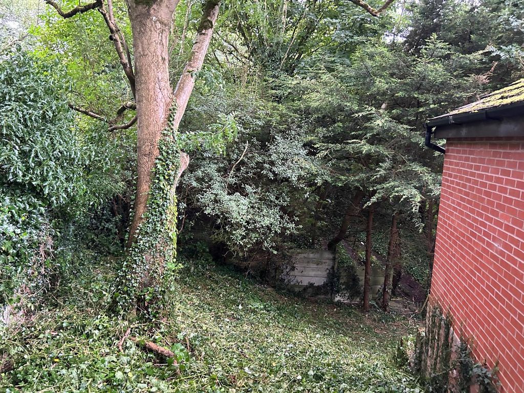 Property photo 3 of 3