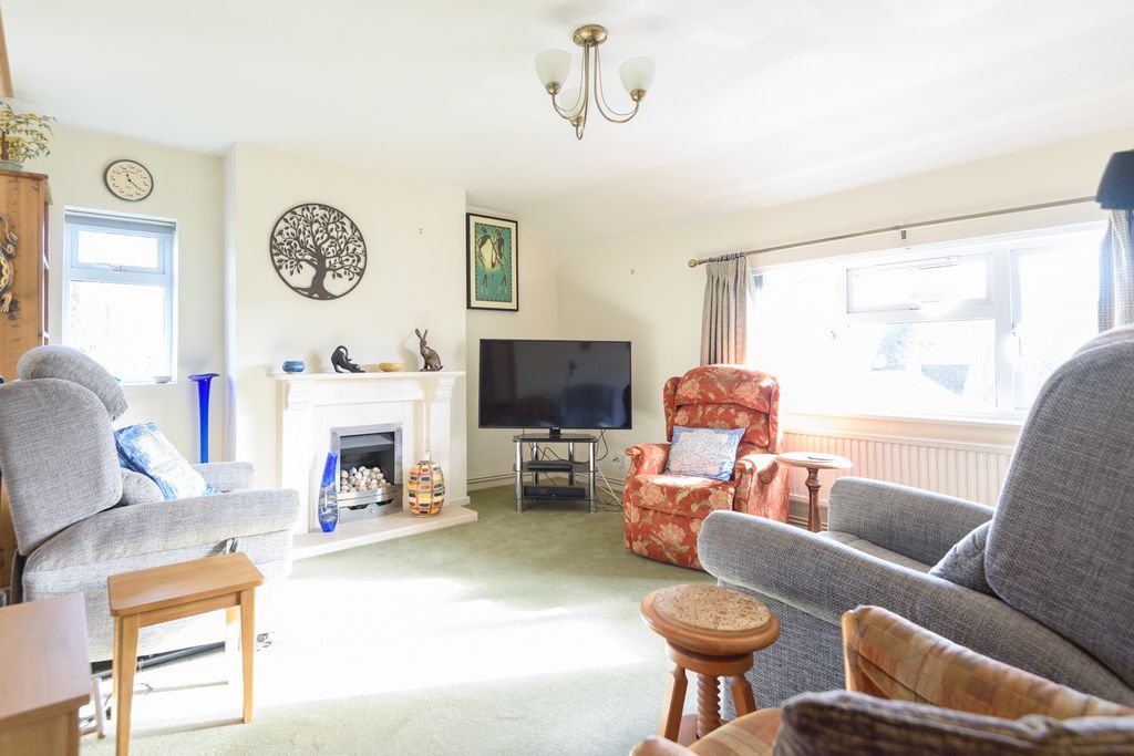 Property photo 2 of 11 4663434