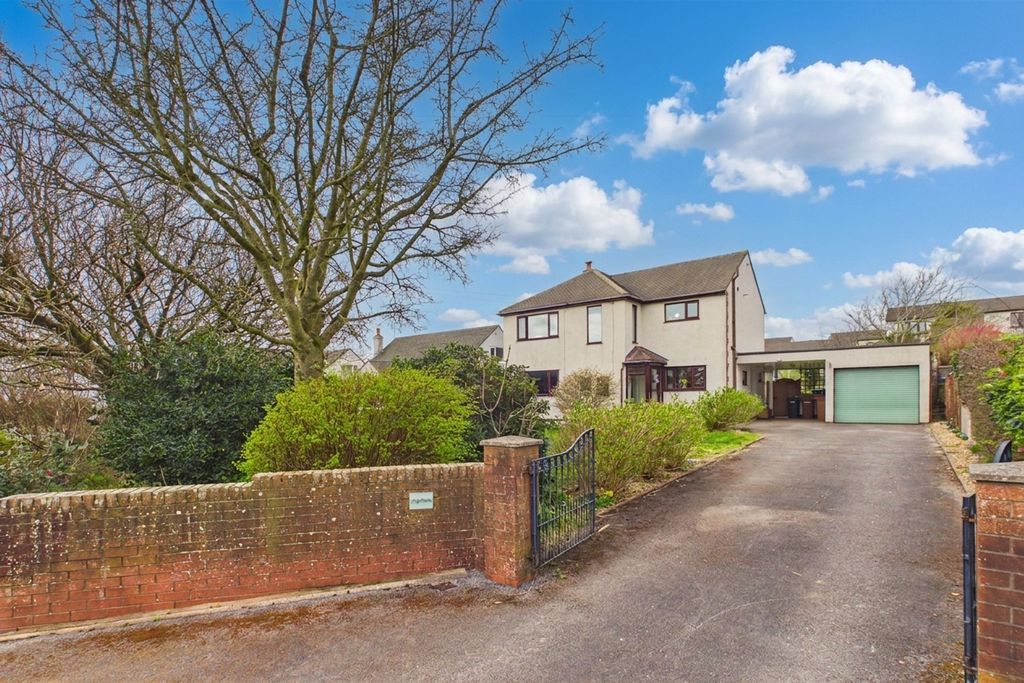 Property photo 1 of 27