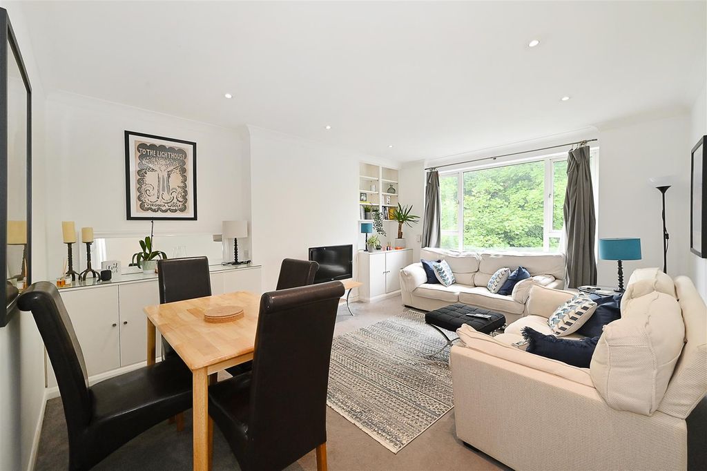 Property photo 1 of 9 Reception Room - Bc.Jpg