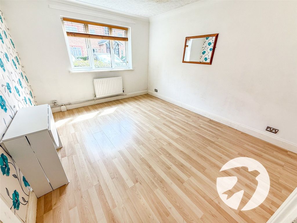 Property photo 2 of 7 Picture No. 07