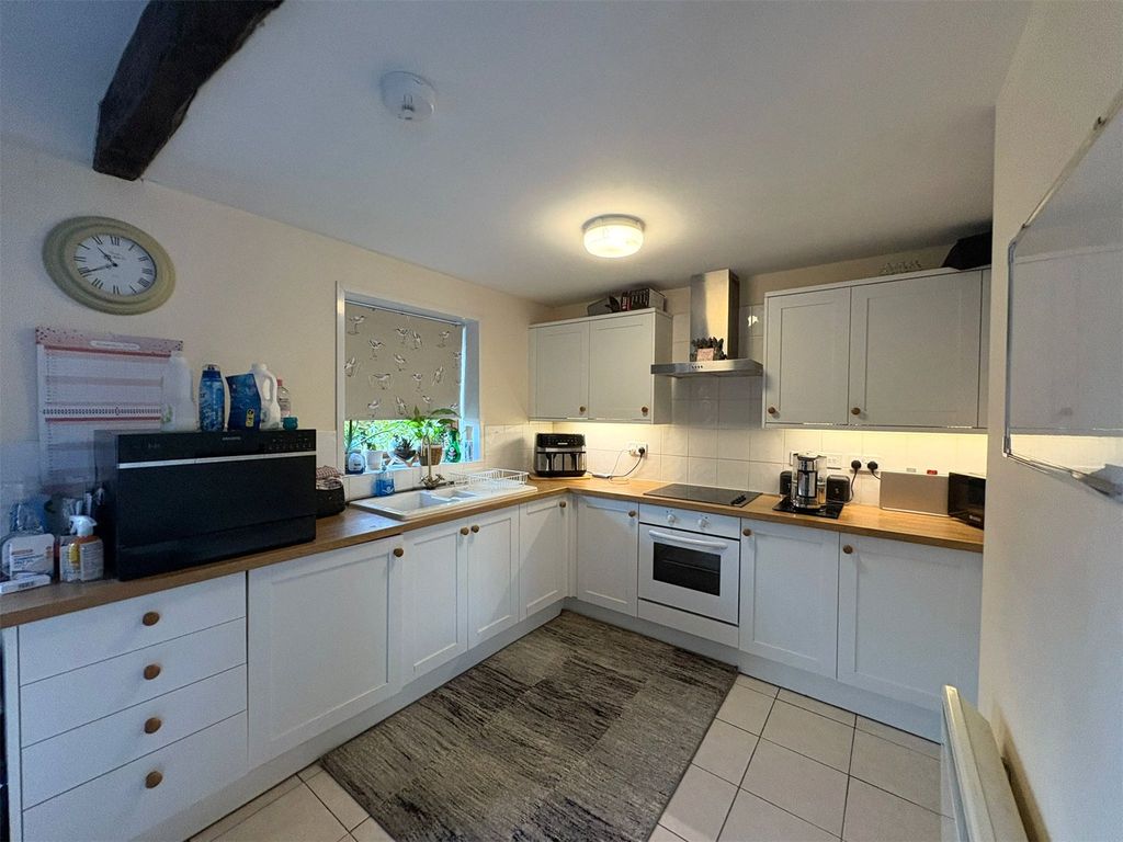 Property photo 2 of 6 Picture No. 07