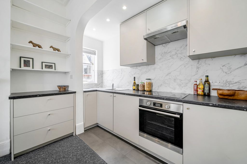 Property photo 2 of 18 1495093-18-6A58B2...