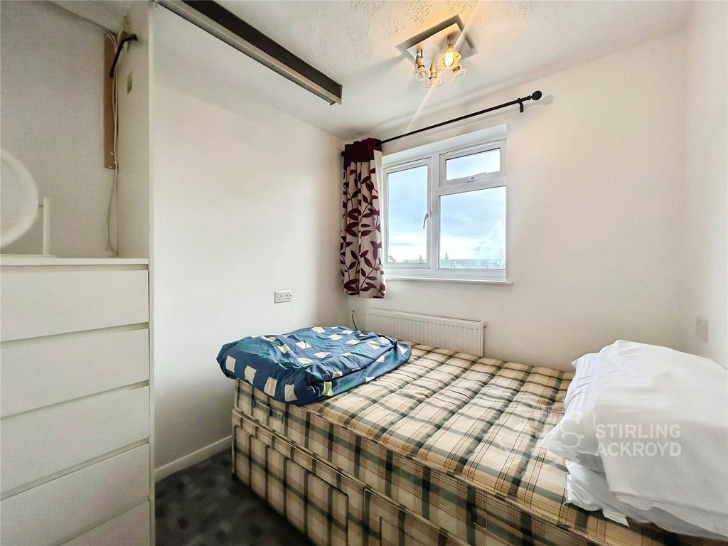 Property photo 1 of 7 Bedroom 2