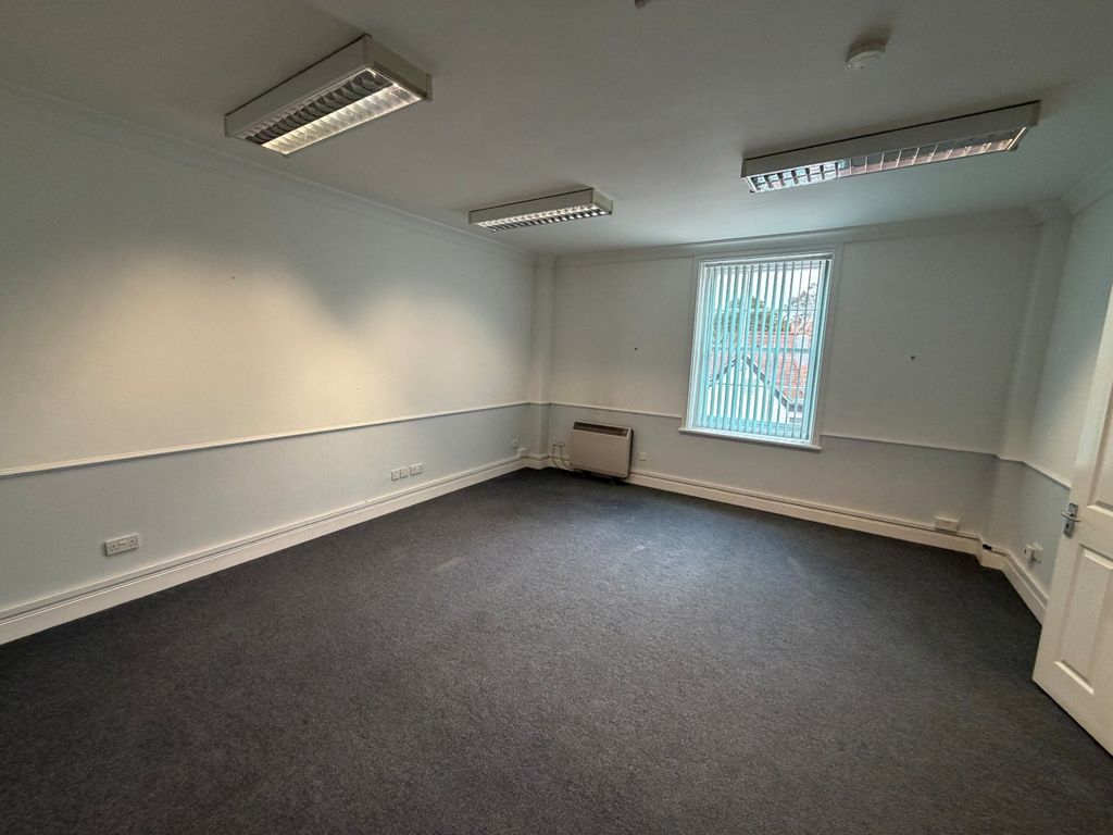 Property photo 2 of 8 Picture No. 03