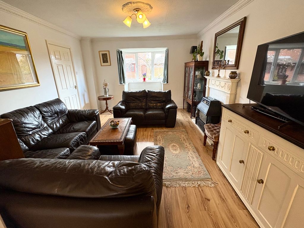 Property photo 3 of 21