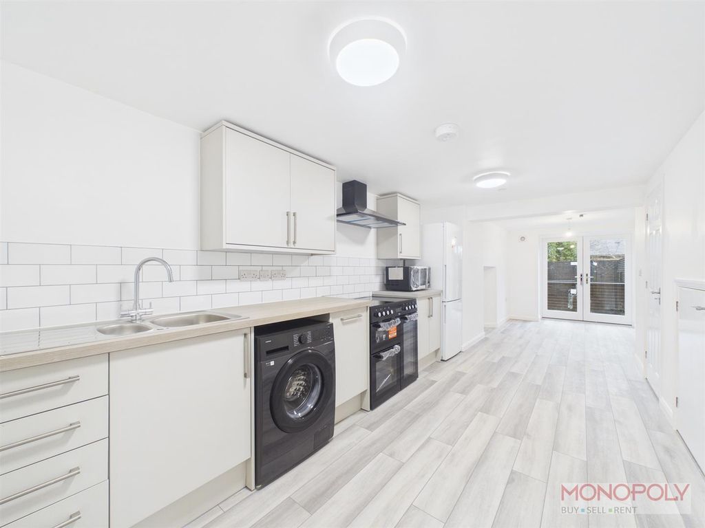 Property photo 2 of 25 Cam01943G0-Pr0612-Still001.Jpg