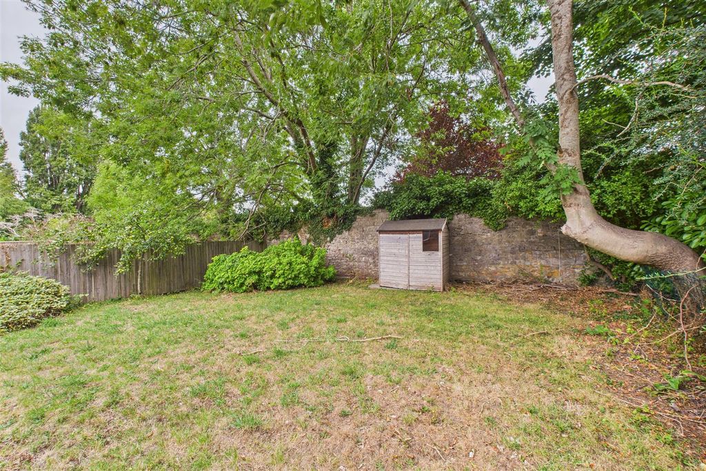 Property photo 3 of 34 1A Shaplands, Stoke Bishop, Bristol Bs9 1Ay | A Fr