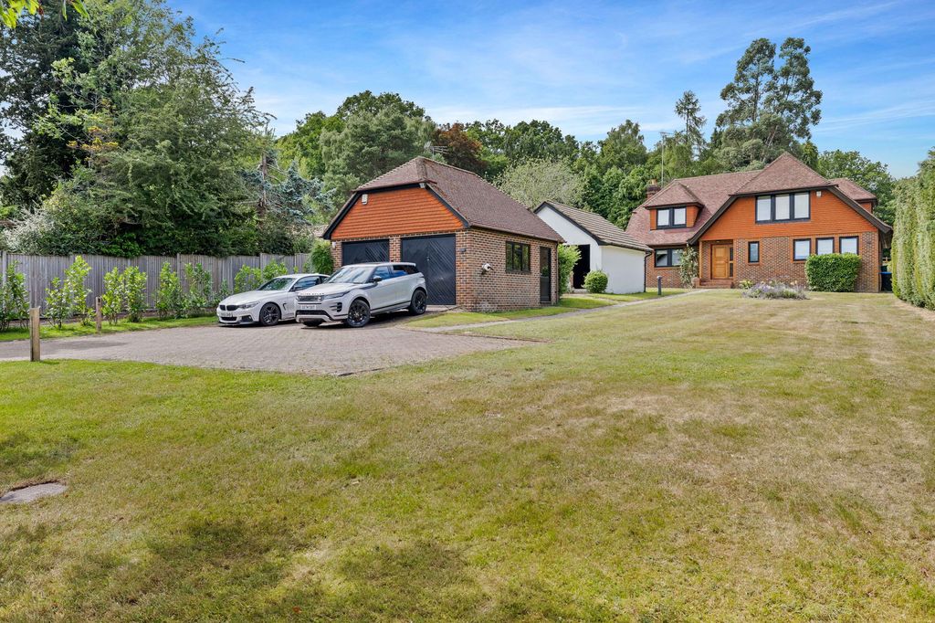 Property photo 1 of 25