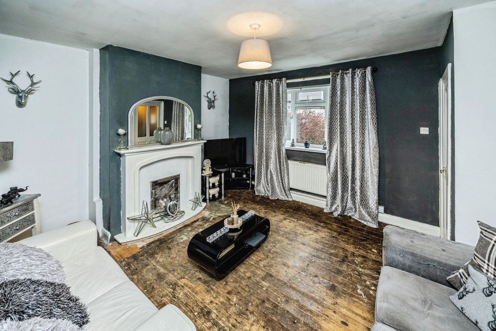 Property photo 2 of 20 28Arhudds-270826-4