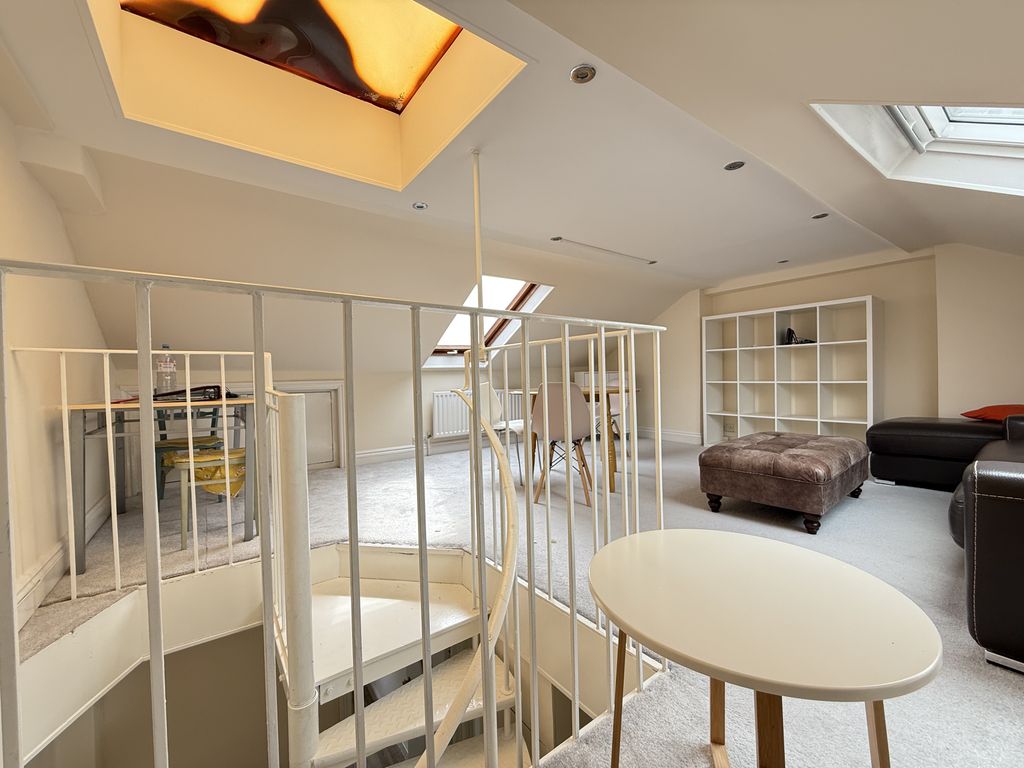 Property photo 3 of 8 Img_3264