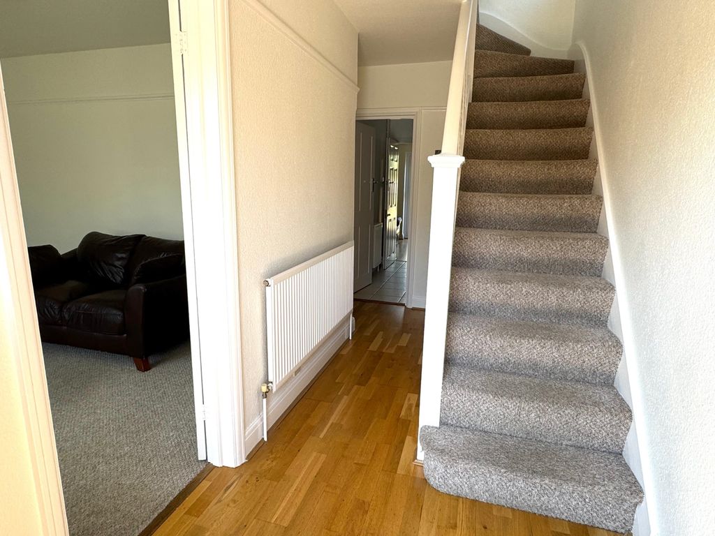 Property photo 2 of 13 Hallway