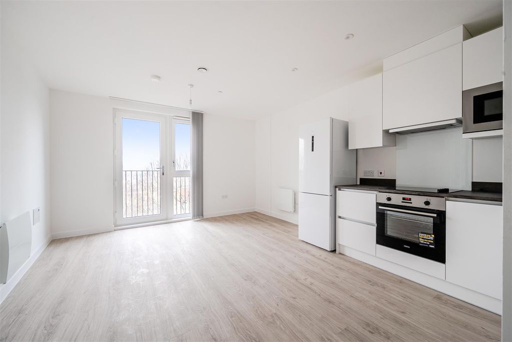 Property photo 1 of 12 Eml6Rn33Hugnlc9If20Fzw.Jpg