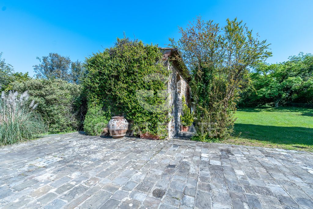 Property photo 2 of 57