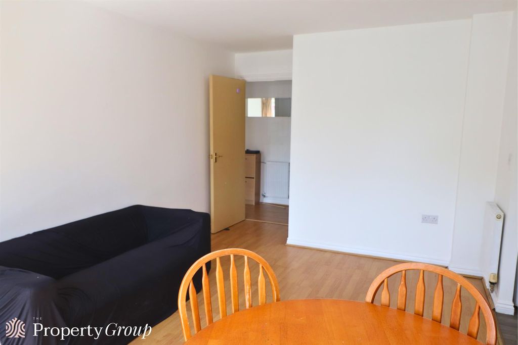 Property photo 2 of 7 87 Swan Lane (7).Png