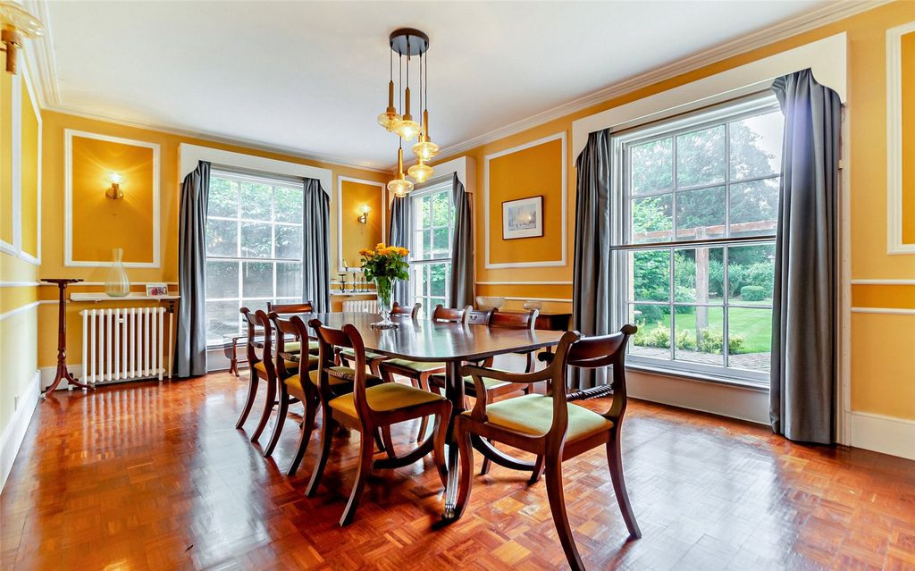 Property photo 2 of 21 Dining Room