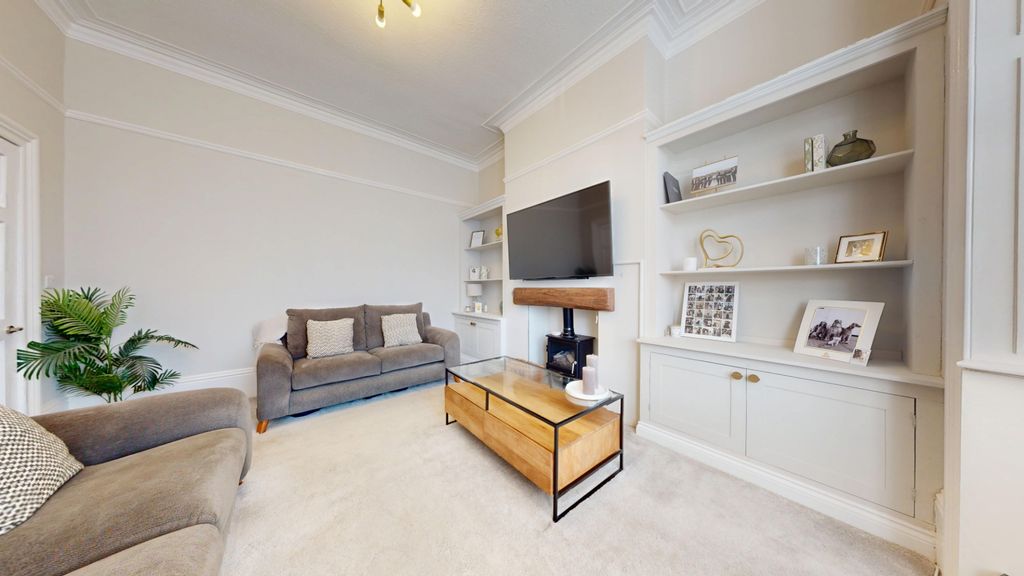 Property photo 3 of 33 5206903