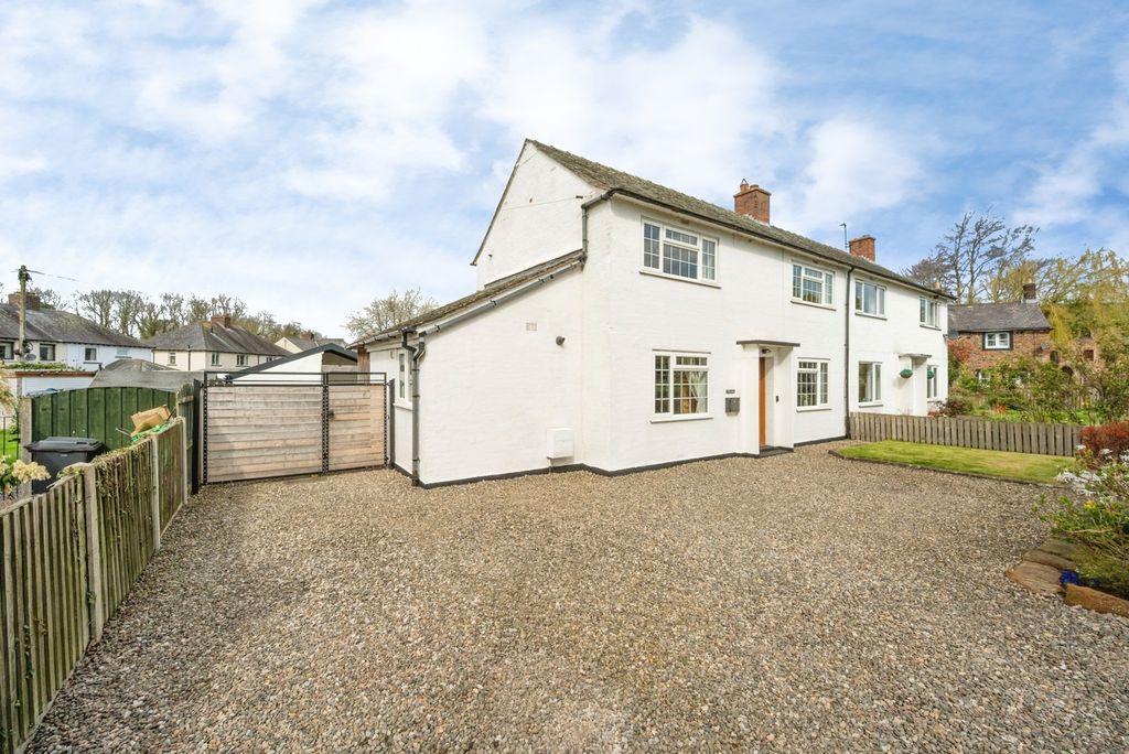 Property photo 1 of 17 External