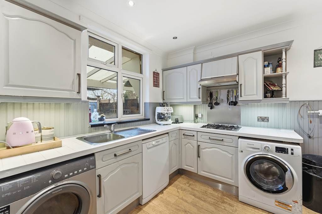 Property photo 3 of 30 01-11Cbdsc02129-Small