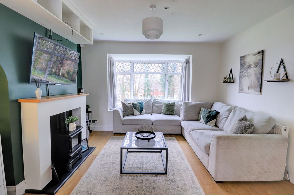 Property photo 2 of 12 Picture No. 16