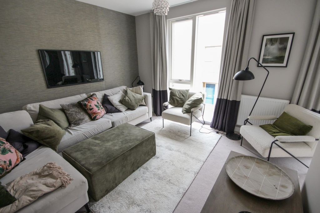 Property photo 3 of 16 Img_9671