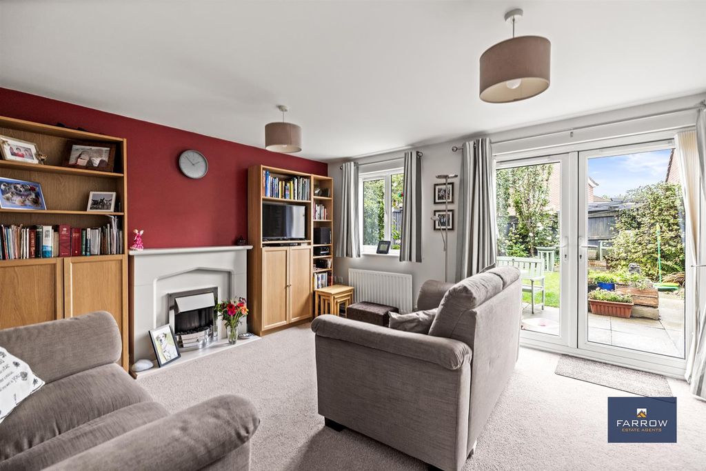 Property photo 2 of 28 Lounge / Diner