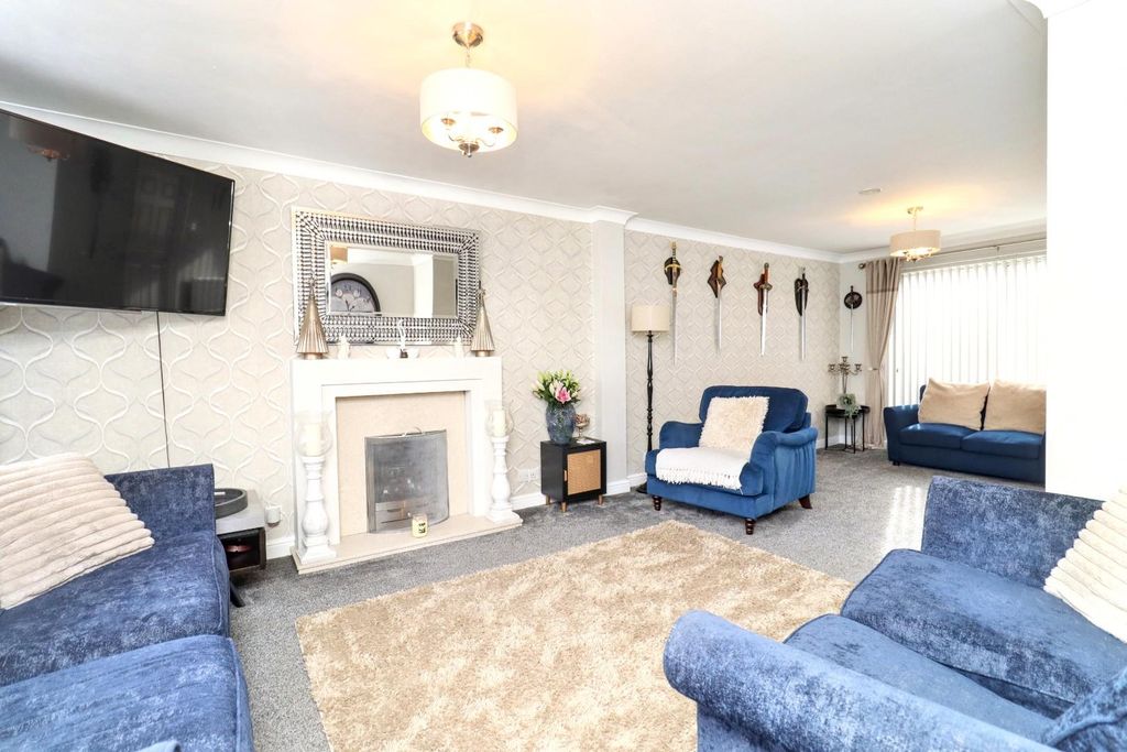 Property photo 3 of 22