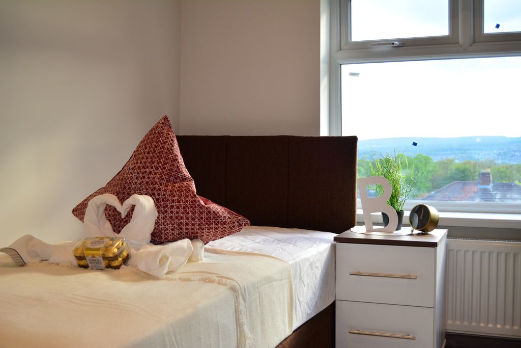 Property photo 2 of 2 Room